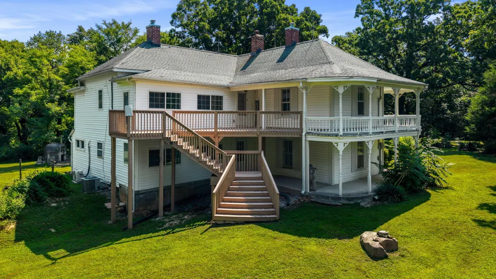 200 Memory Lane Benton, TN 37307