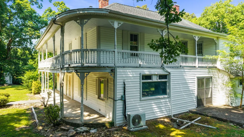 200 Memory Lane Benton, TN 37307