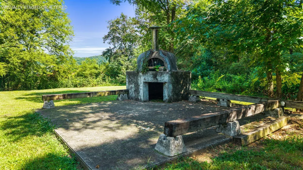 200 Memory Lane Benton, TN 37307