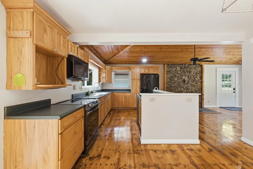 1573 Georgia 157 Lookout Mountain, GA 30750