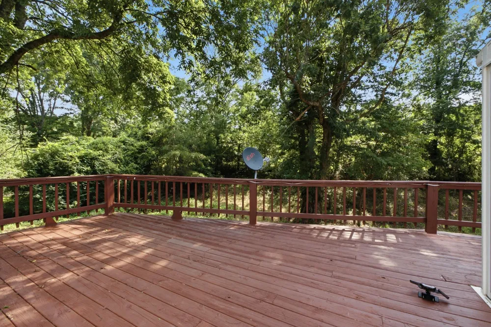 1573 Georgia 157 Lookout Mountain, GA 30750