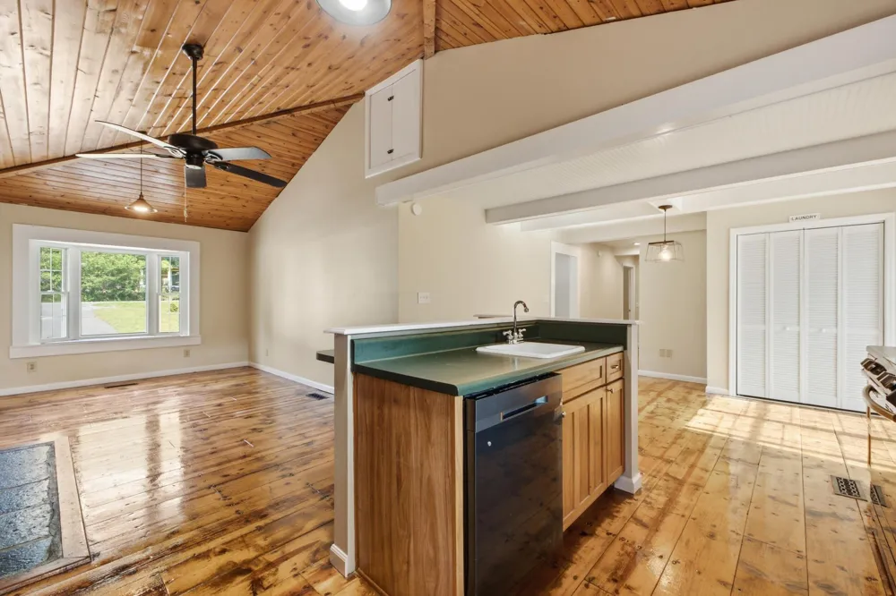1573 Georgia 157 Lookout Mountain, GA 30750
