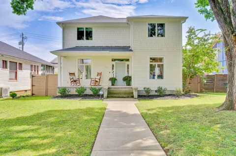 2006 Chamberlain Avenue