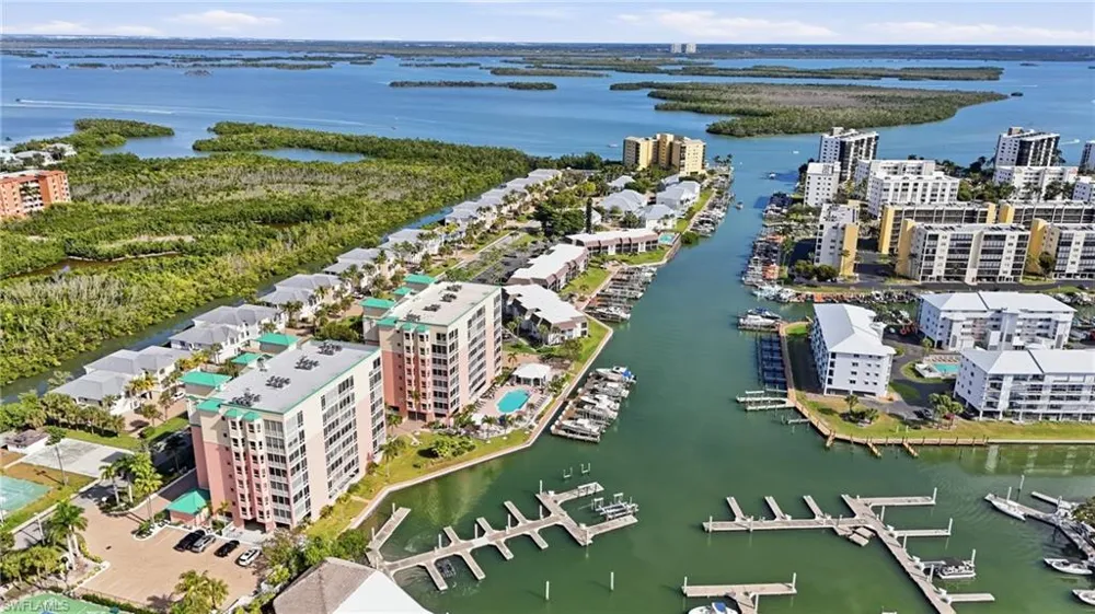 200 Lenell Road #120 Fort Myers Beach, FL 33931