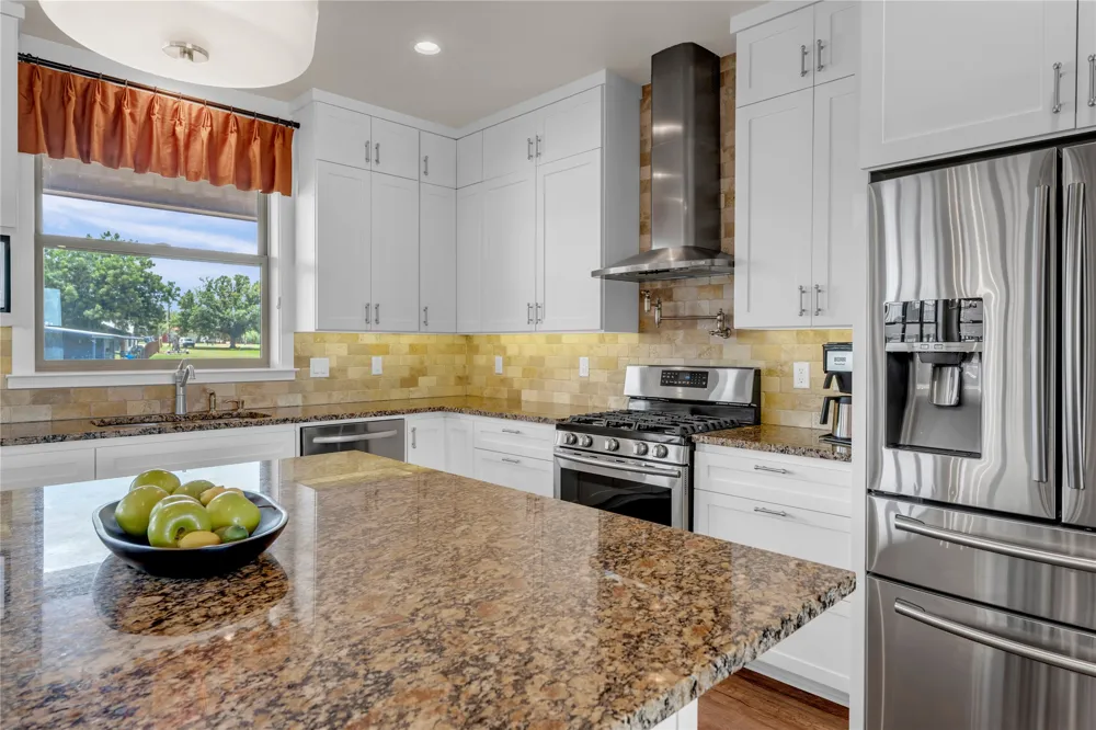 336 Park Lane Lane Sunrise Beach, TX 78643