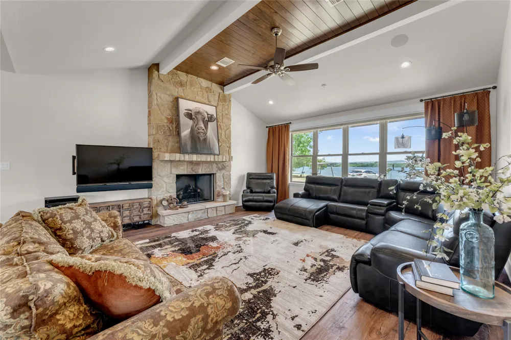 336 Park Lane Lane Sunrise Beach, TX 78643