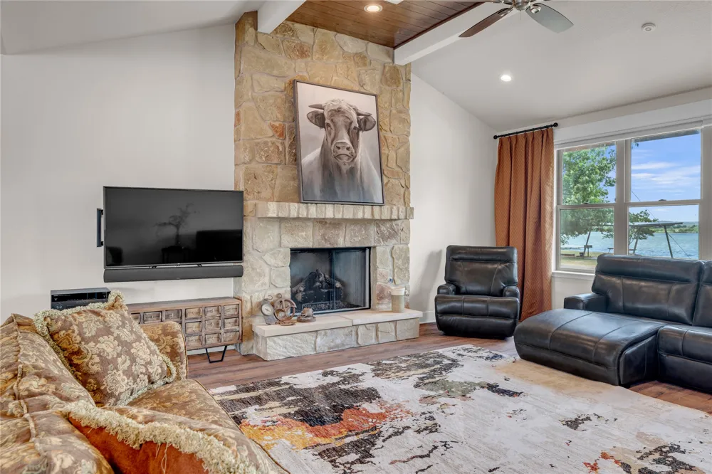 336 Park Lane Lane Sunrise Beach, TX 78643