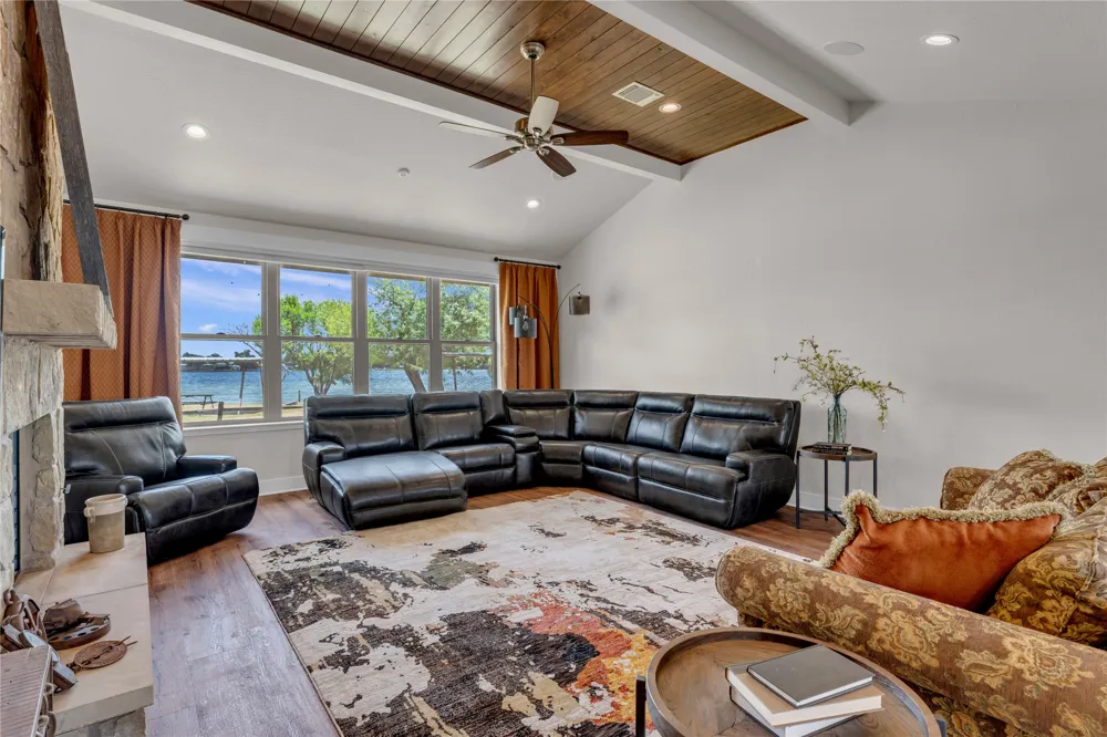 336 Park Lane Lane Sunrise Beach, TX 78643