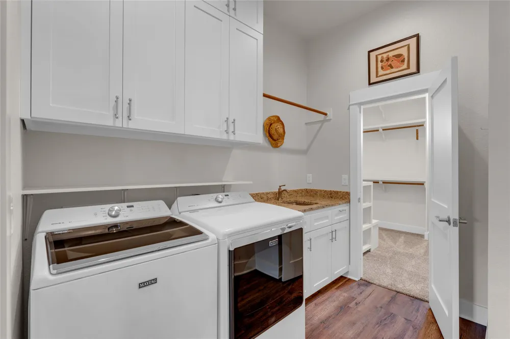 336 Park Lane Lane Sunrise Beach, TX 78643