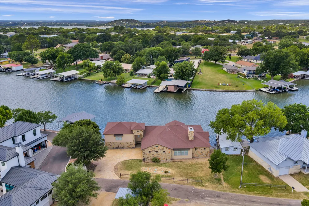 336 Park Lane Lane Sunrise Beach, TX 78643