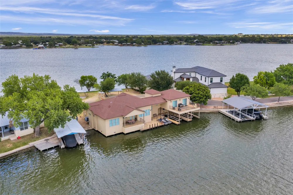 336 Park Lane Lane Sunrise Beach, TX 78643