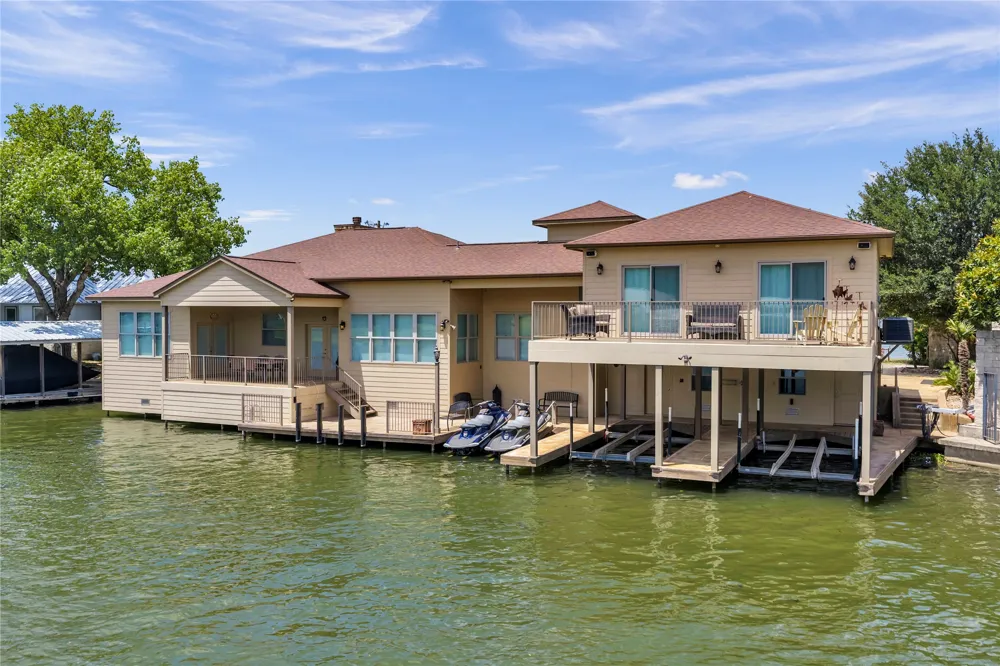 336 Park Lane Lane Sunrise Beach, TX 78643