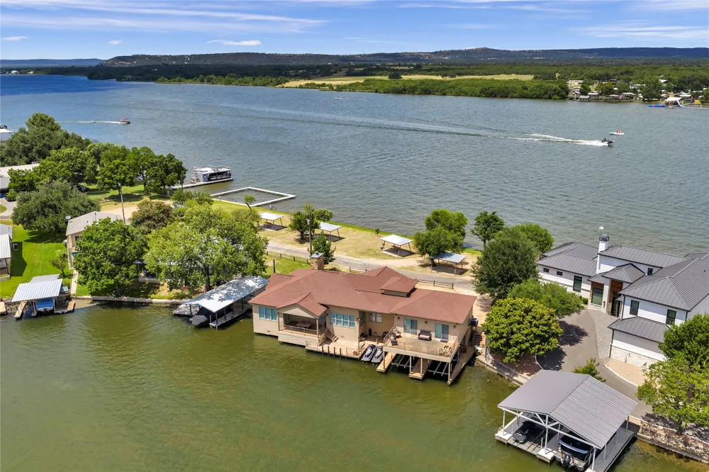 336 Park Lane Lane Sunrise Beach, TX 78643
