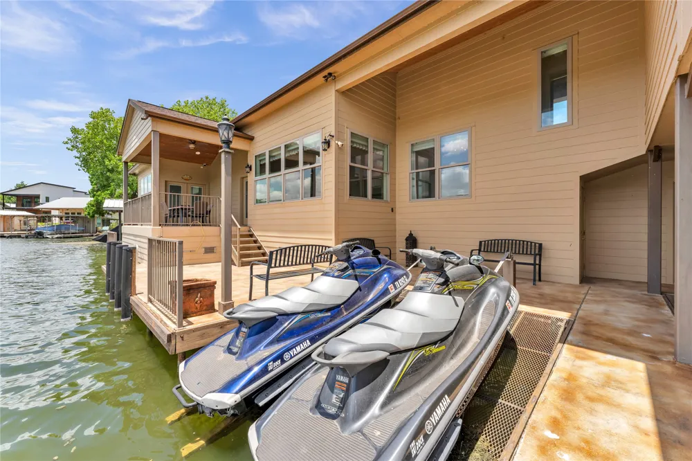 336 Park Lane Lane Sunrise Beach, TX 78643