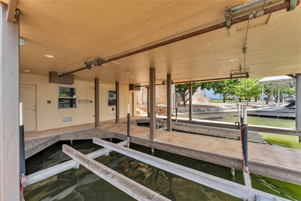 336 Park Lane Lane Sunrise Beach, TX 78643