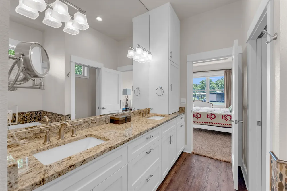 336 Park Lane Lane Sunrise Beach, TX 78643