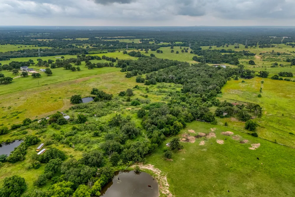 2300 County Road 475 Thrall, TX 76578