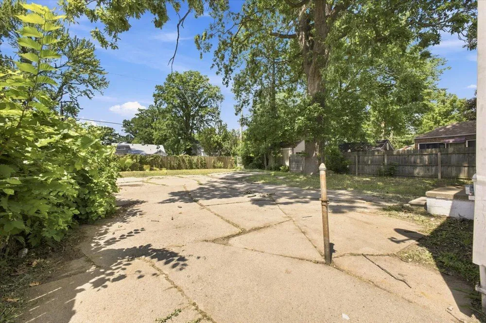 5727 University Place Detroit, MI 48224