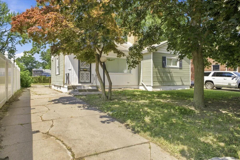 5727 University Place Detroit, MI 48224