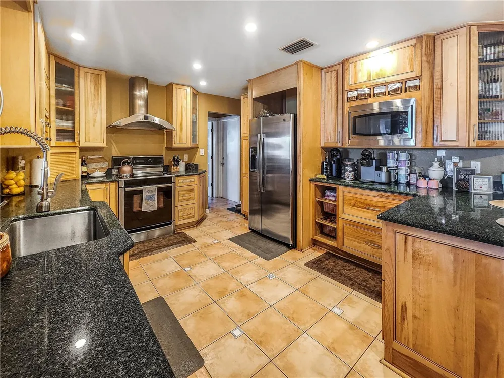 270 BELAIRE COURT Punta Gorda, FL 33950