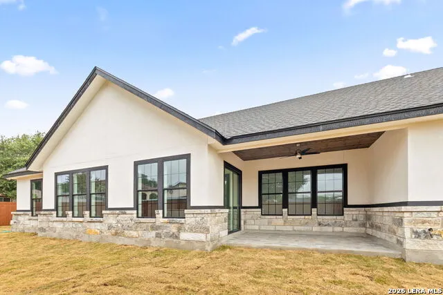 8220 Alton Blvd Selma, TX 78154