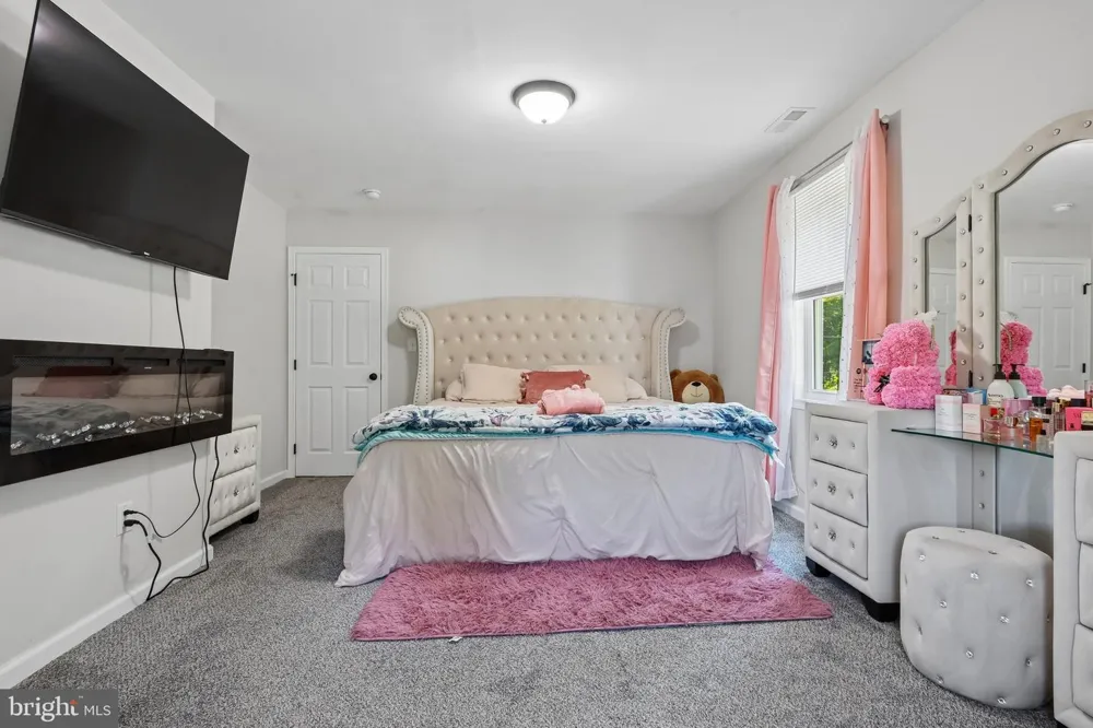 99 HICKORY AVENUE Mantua, NJ 08051