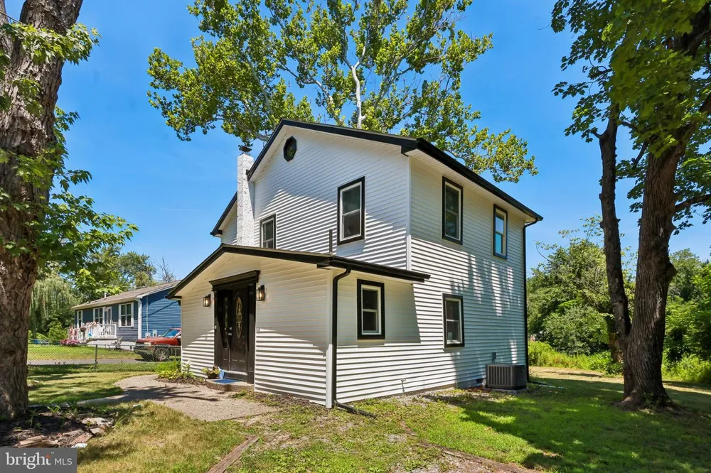 99 HICKORY AVENUE Mantua, NJ 08051