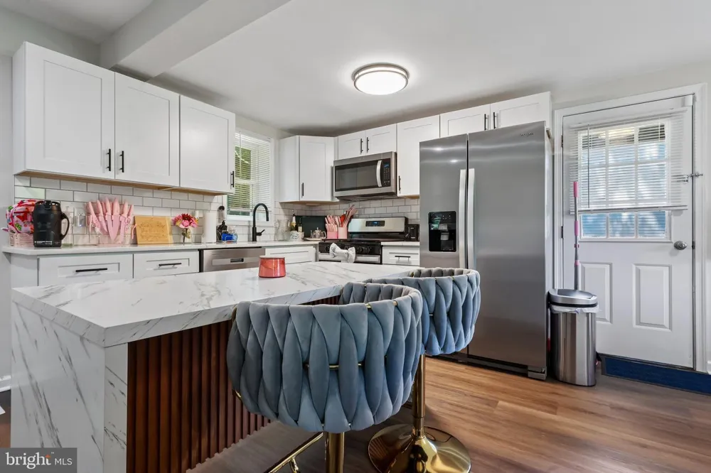 99 HICKORY AVENUE Mantua, NJ 08051