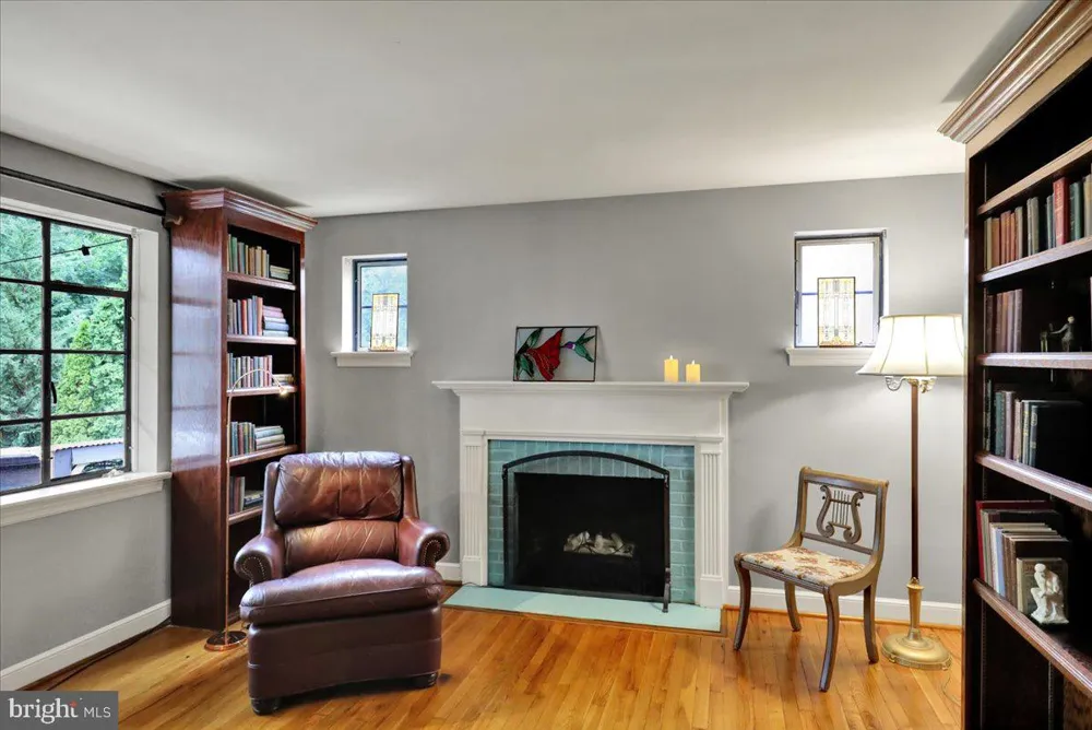 16 JACKSON DRIVE Lancaster, PA 17603