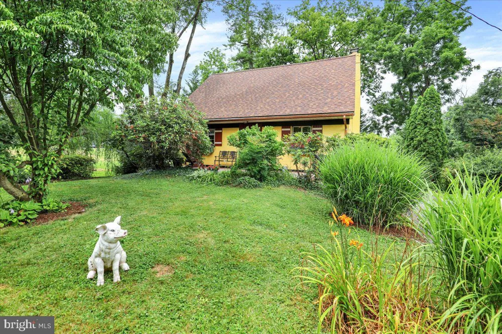 16 JACKSON DRIVE Lancaster, PA 17603