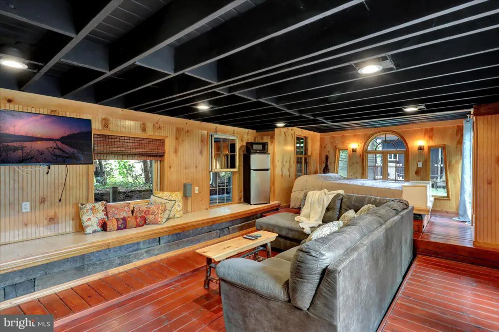 16 JACKSON DRIVE Lancaster, PA 17603