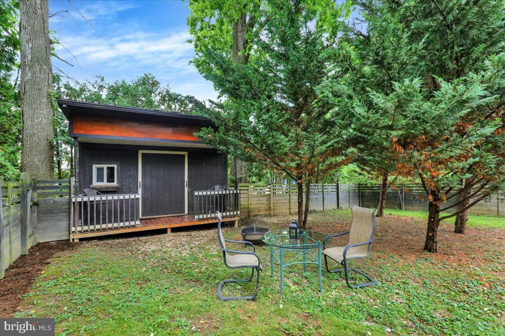 16 JACKSON DRIVE Lancaster, PA 17603