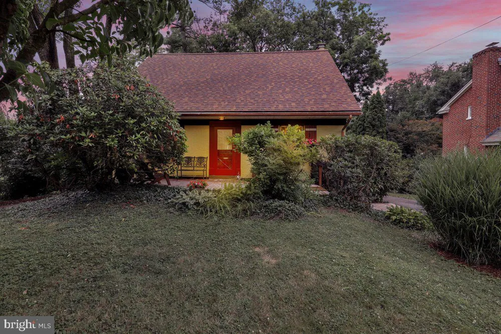 16 JACKSON DRIVE Lancaster, PA 17603