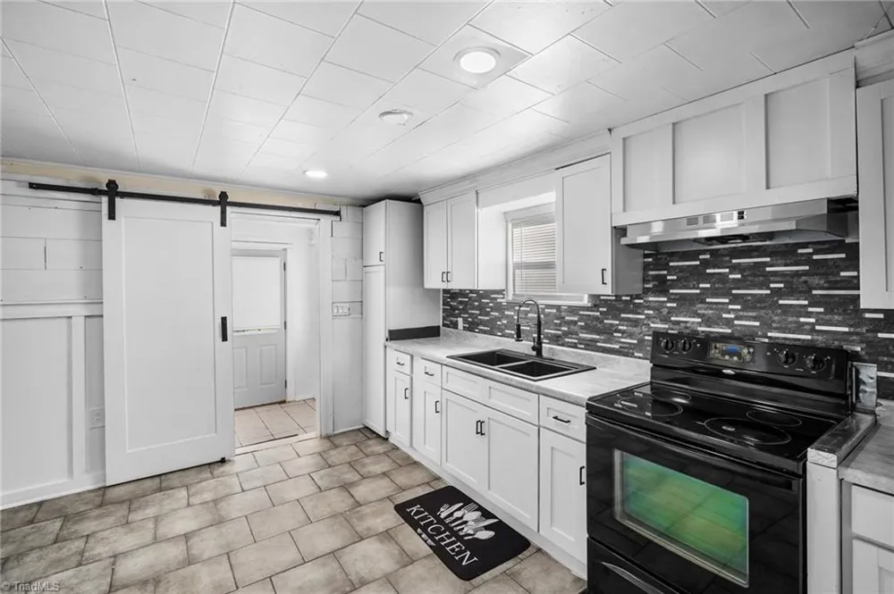 710 Edgewood Avenue Thomasville, NC 27360