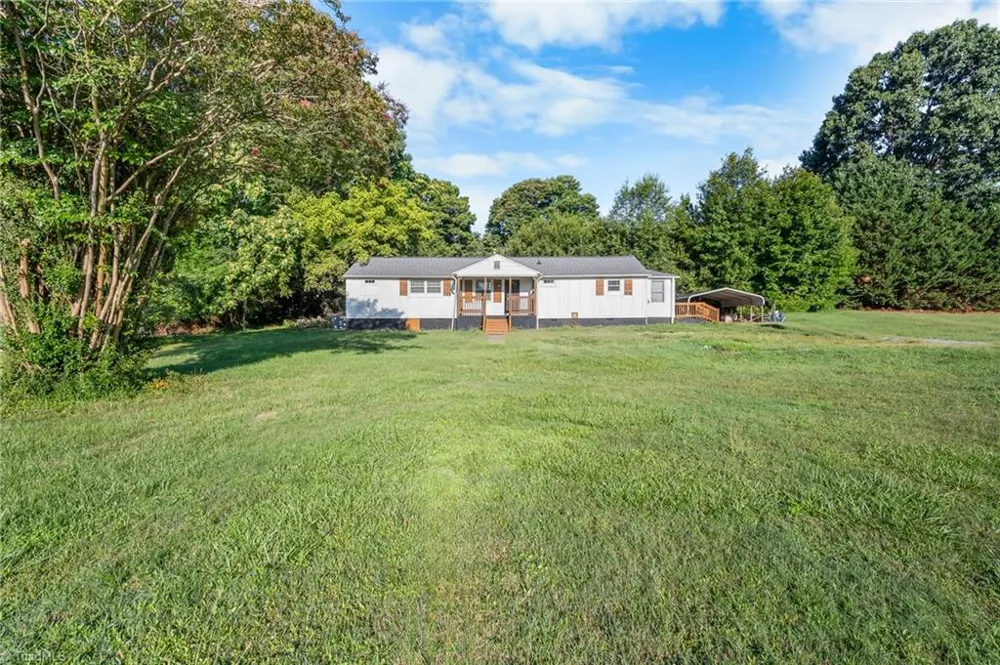 710 Edgewood Avenue Thomasville, NC 27360