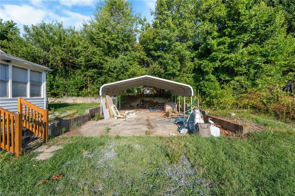 710 Edgewood Avenue Thomasville, NC 27360