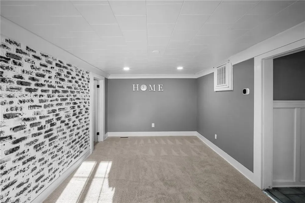 710 Edgewood Avenue Thomasville, NC 27360