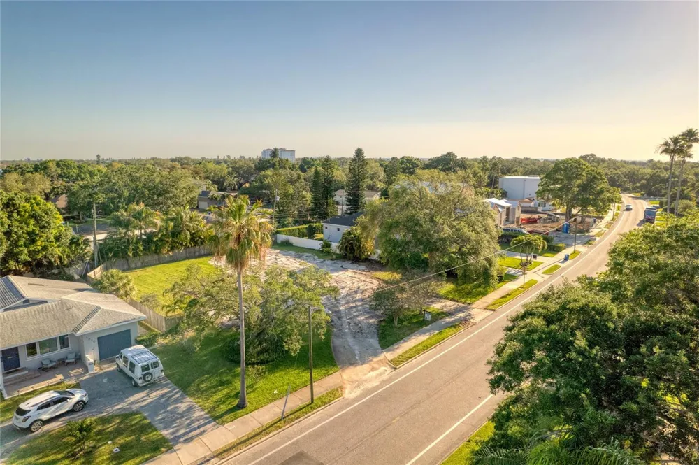 1020 SNELL ISLE BOULEVARD NE St Petersburg, FL 33704
