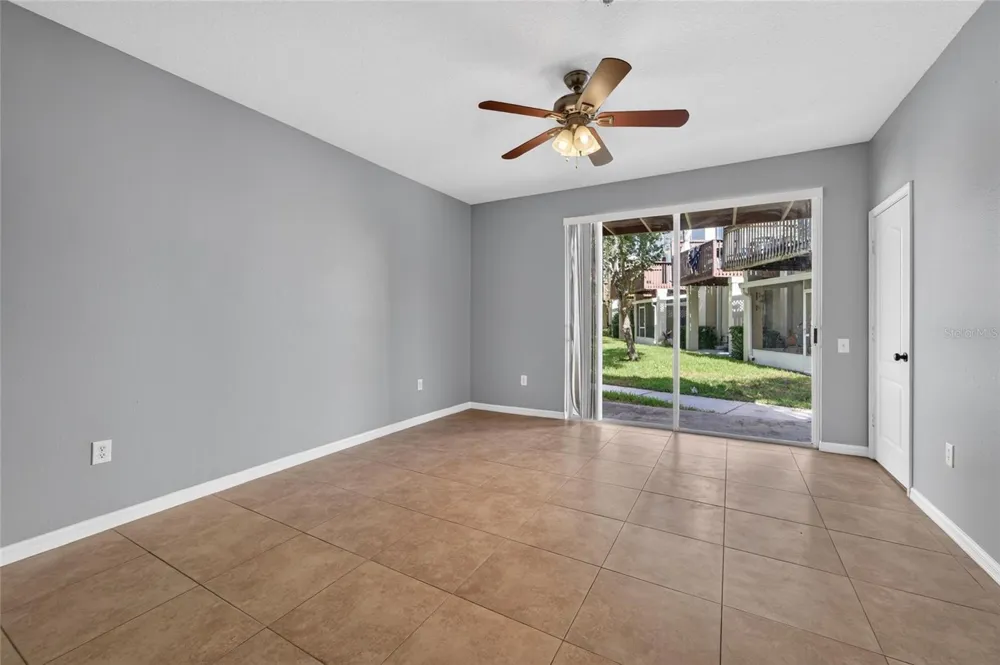 3186 BAYSHORE OAKS DRIVE Tampa, FL 33611