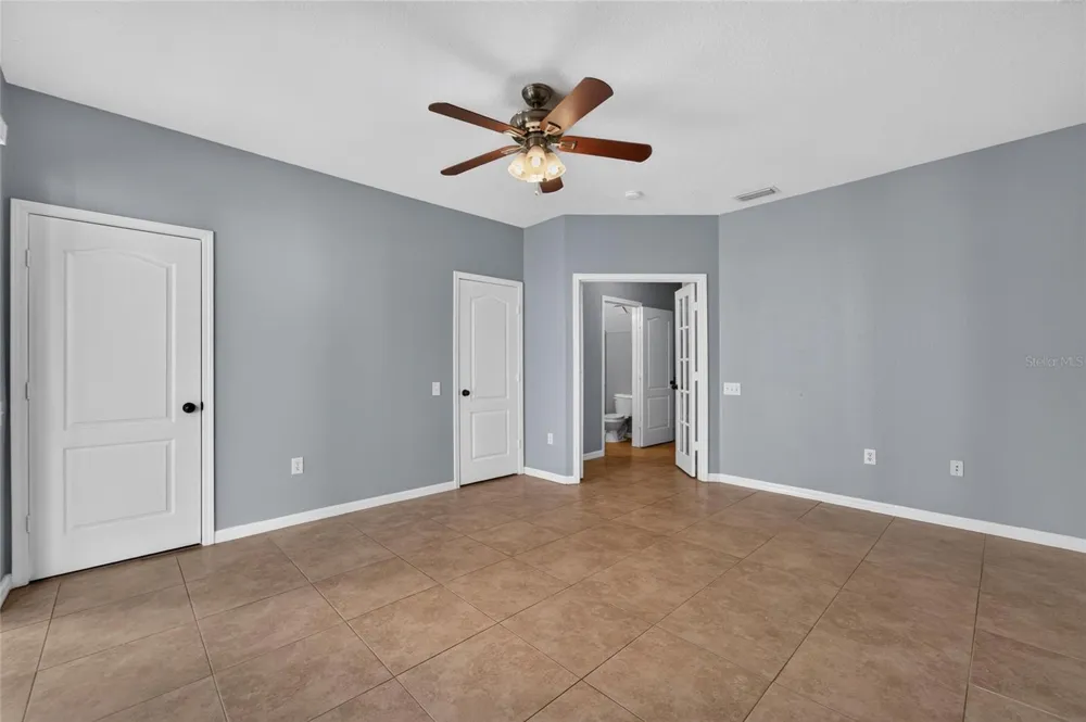 3186 BAYSHORE OAKS DRIVE Tampa, FL 33611