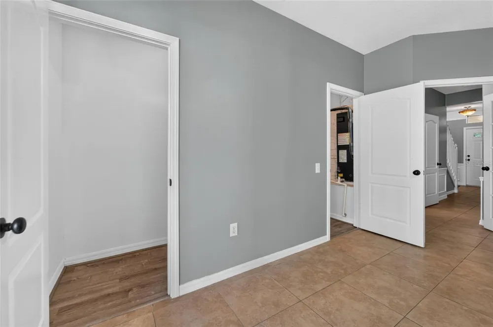 3186 BAYSHORE OAKS DRIVE Tampa, FL 33611