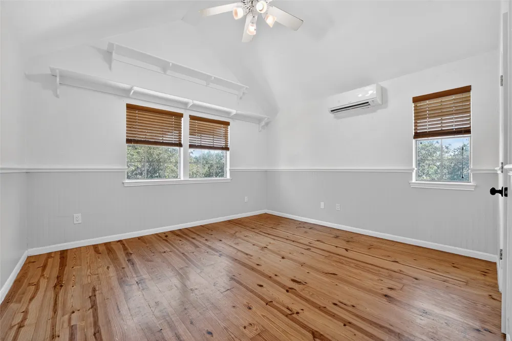 203 Oxbow Trail Marble Falls, TX 78654