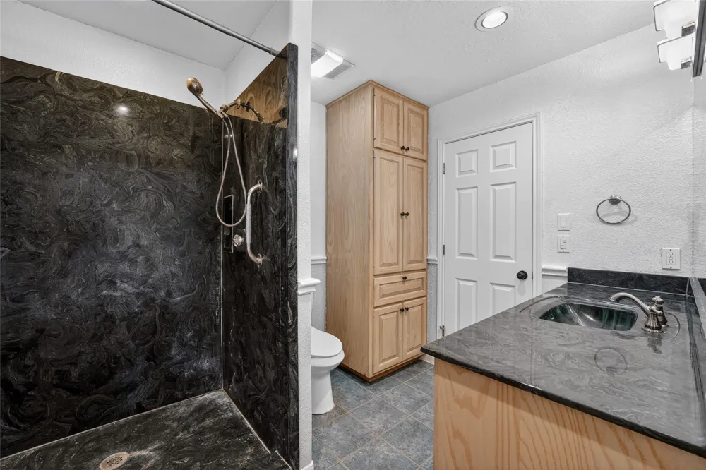 203 Oxbow Trail Marble Falls, TX 78654