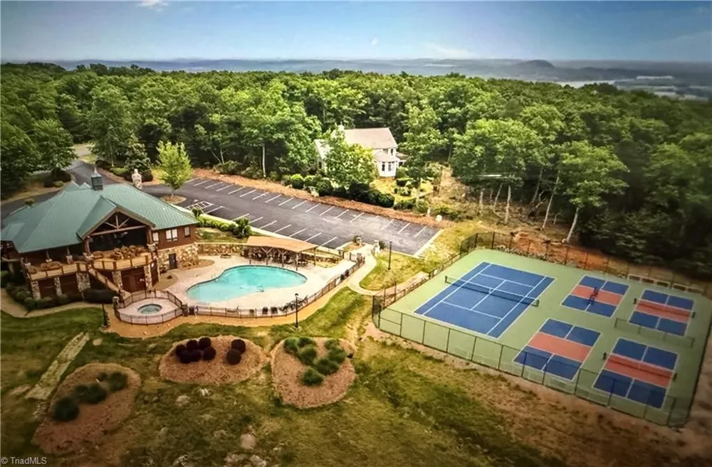 2261 Sierra Trace Road Denton, NC 27239