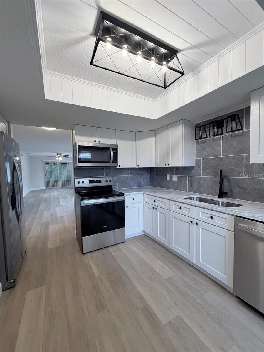 12406 EAGLESWOOD DRIVE #B Hudson, FL 34667
