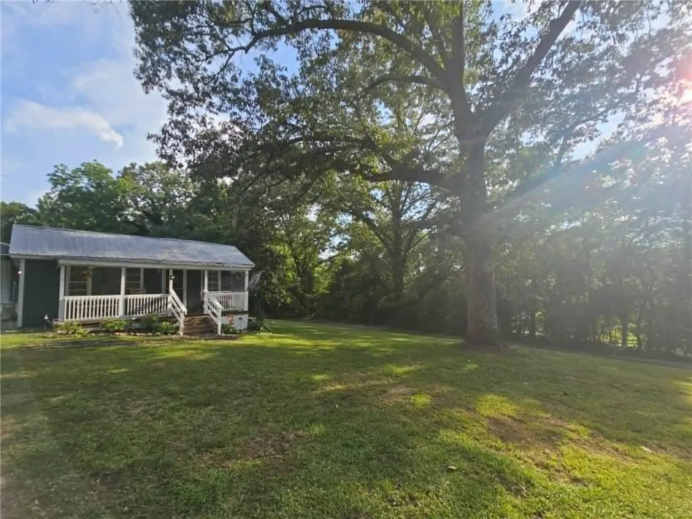 559 Donahoo Road Silver Creek, GA 30173