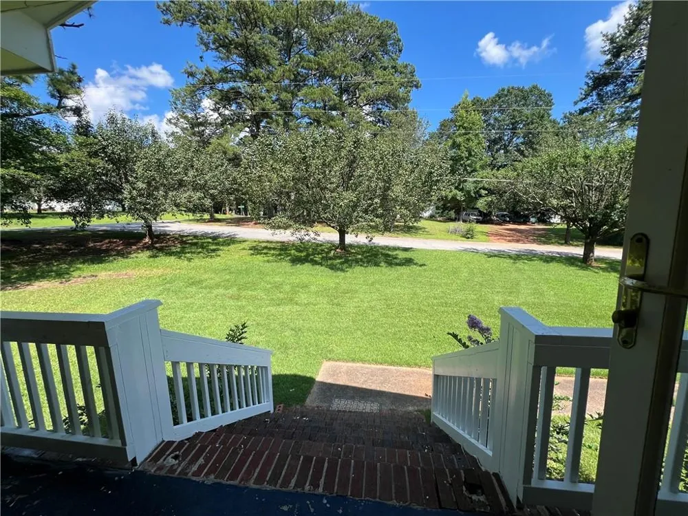 6695 Courtney Drive Winston, GA 30187
