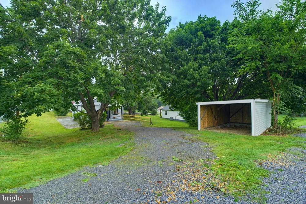 601 GRUBERT AVENUE Staunton, VA 24401