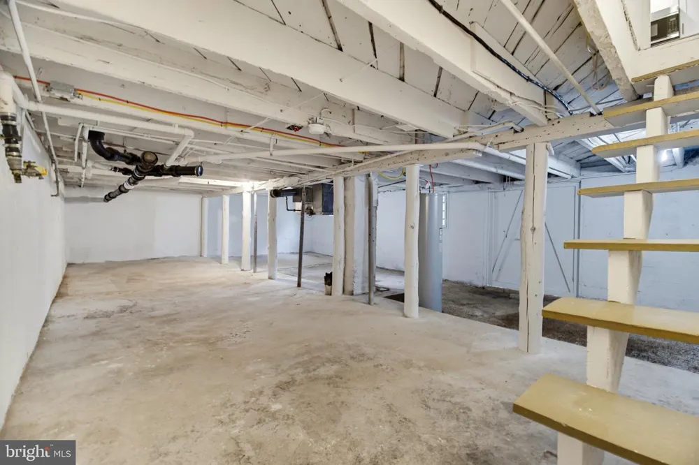 601 GRUBERT AVENUE Staunton, VA 24401