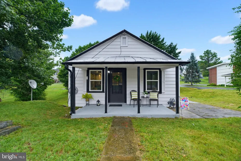601 GRUBERT AVENUE Staunton, VA 24401